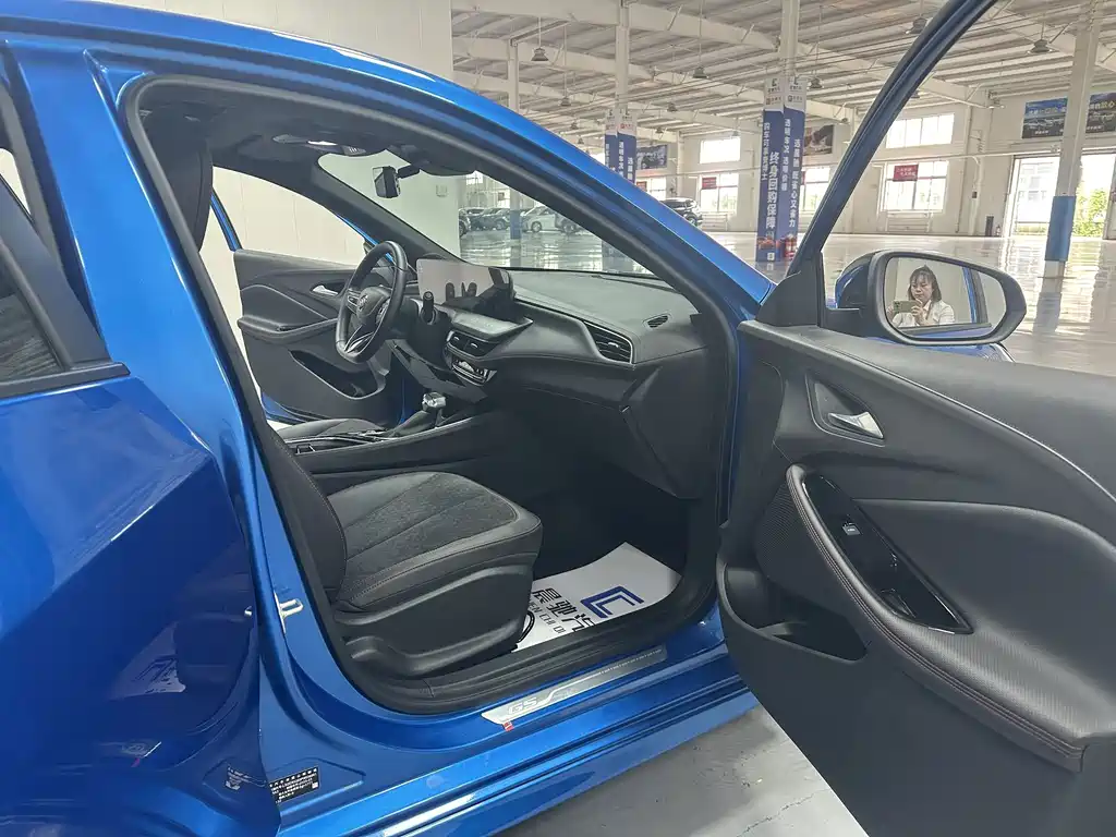 Buick Verano — миниатюра 13