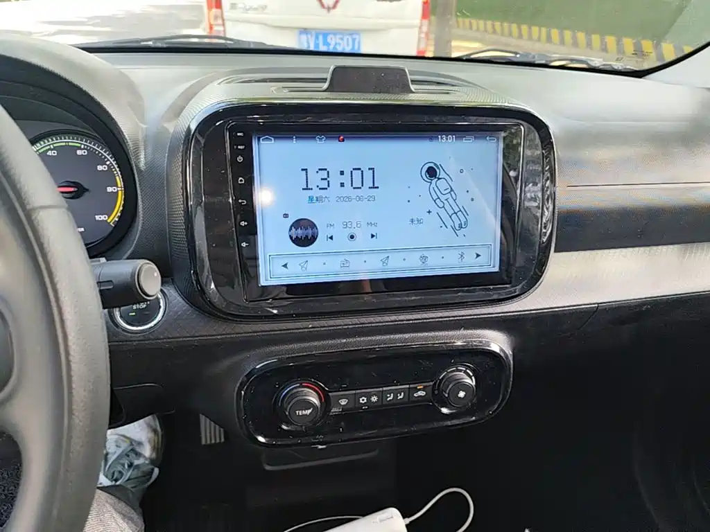 Roewe Clever — миниатюра 13