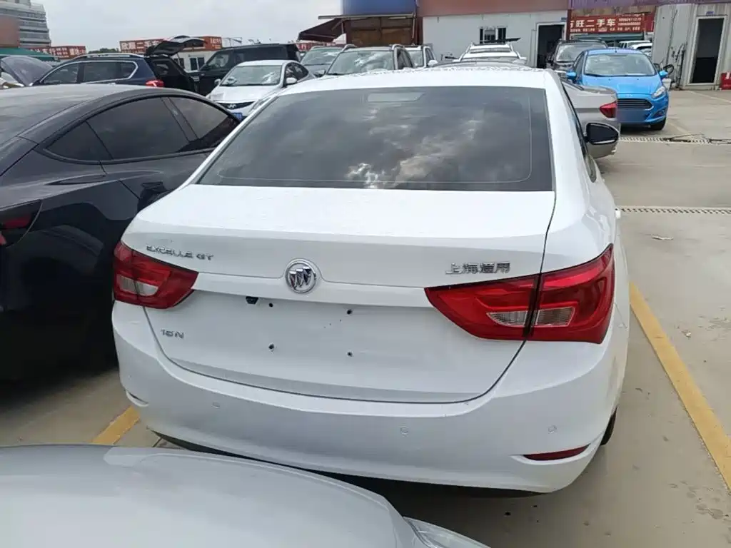 Buick Excelle — миниатюра 6