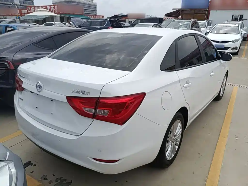 Buick Excelle — миниатюра 7