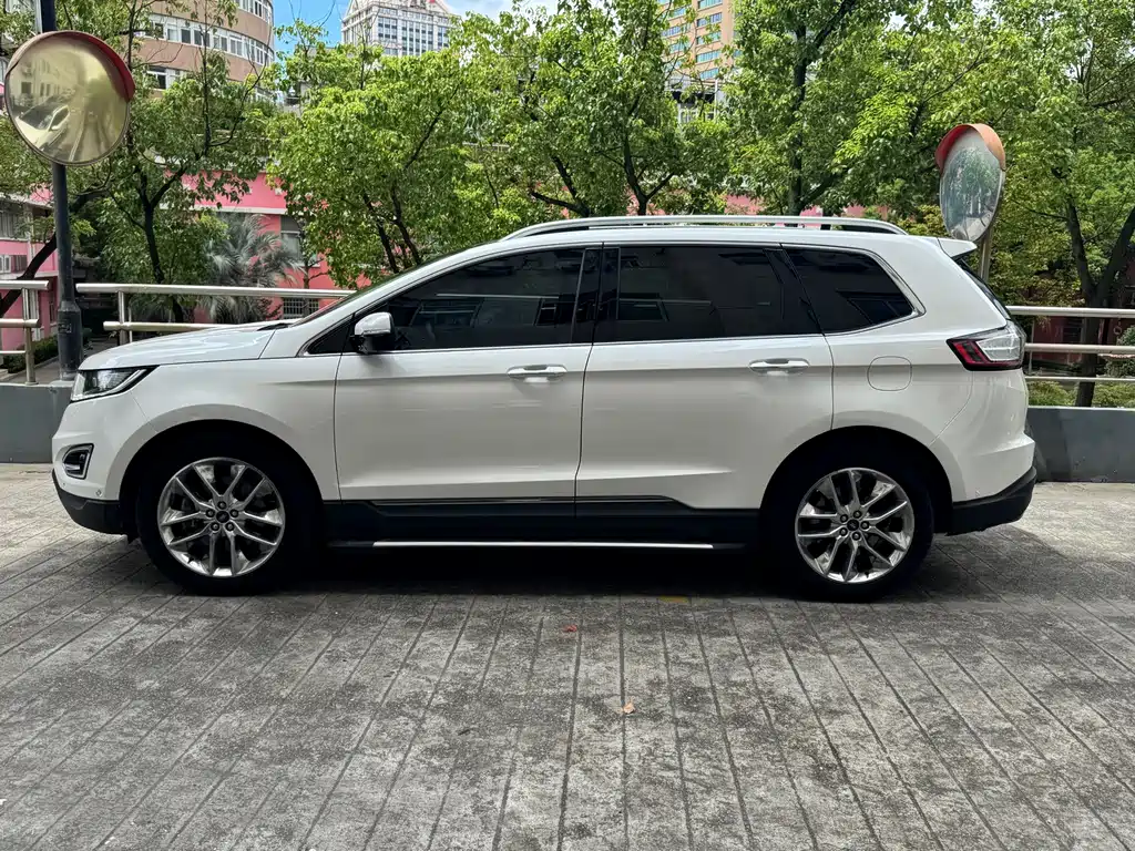 Ford Edge — миниатюра 4