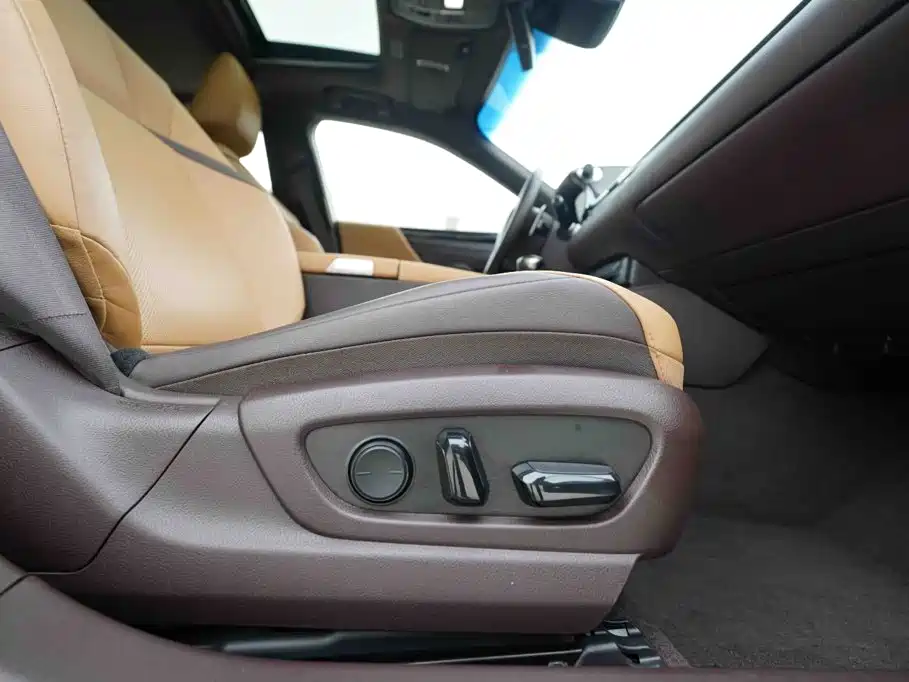 Lexus ES — миниатюра 21