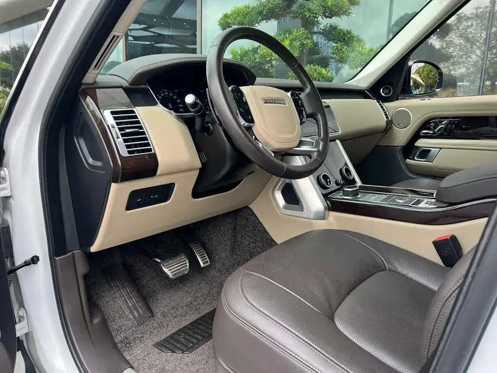 Land Rover Range Rover — миниатюра 2