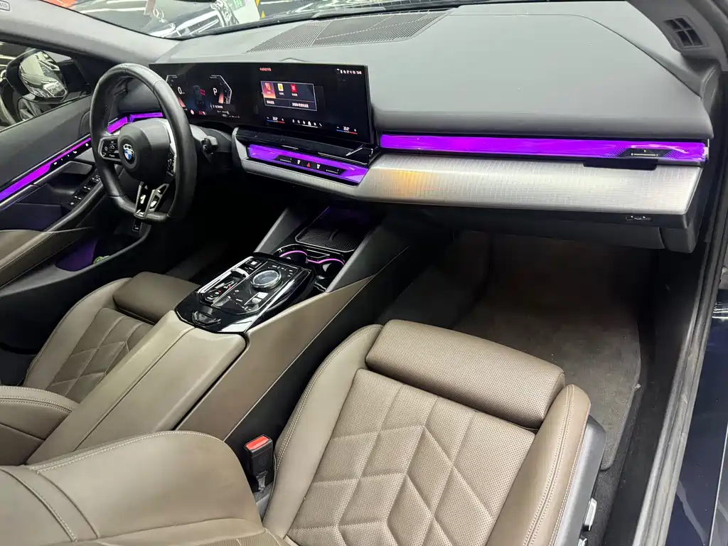 BMW 5 Series (Import) — миниатюра 11