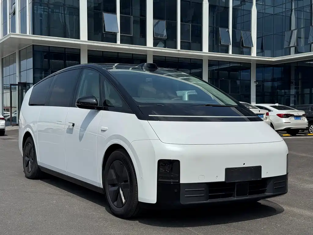 Li Auto Li MEGA — миниатюра 3