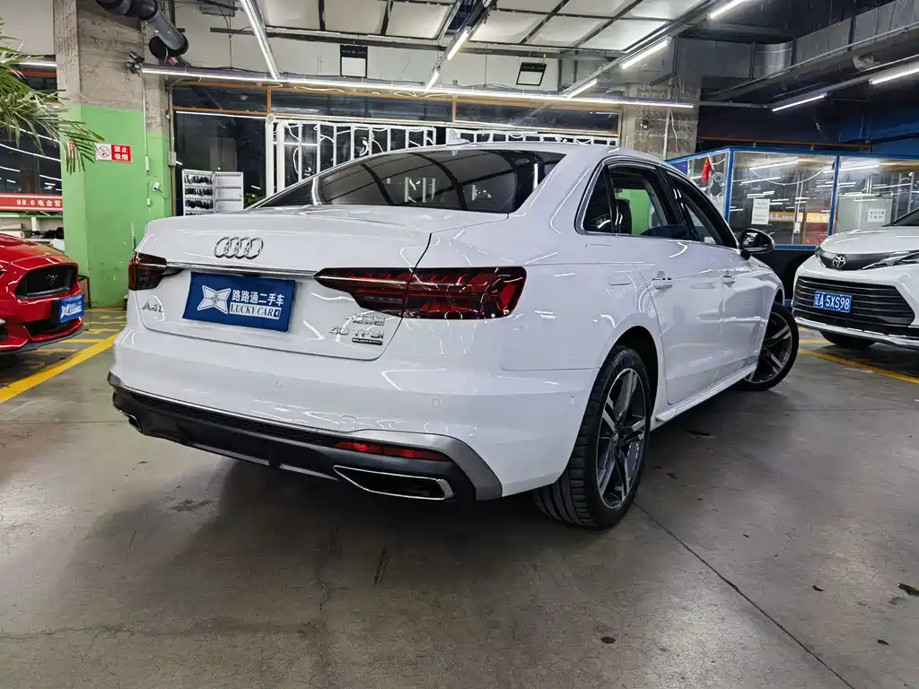 Audi A4L — миниатюра 4