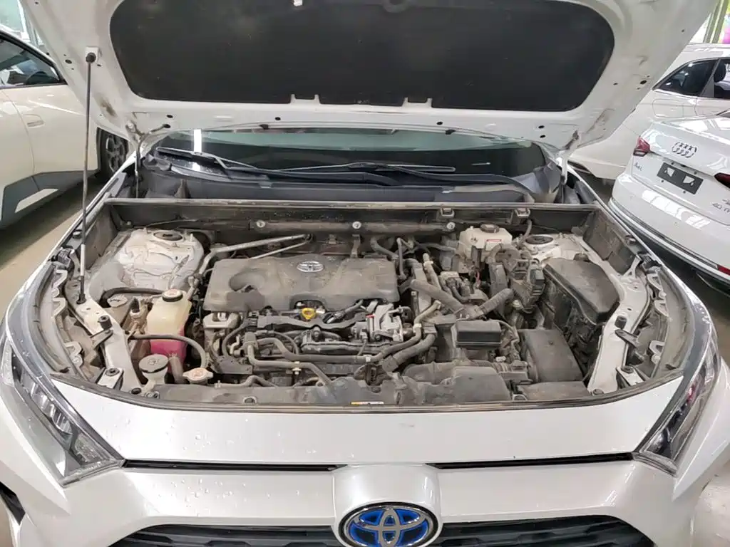 Toyota RAV4 — миниатюра 20