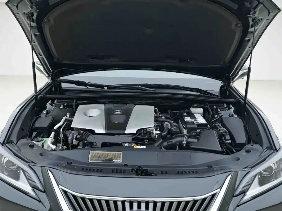Lexus ES — миниатюра 6