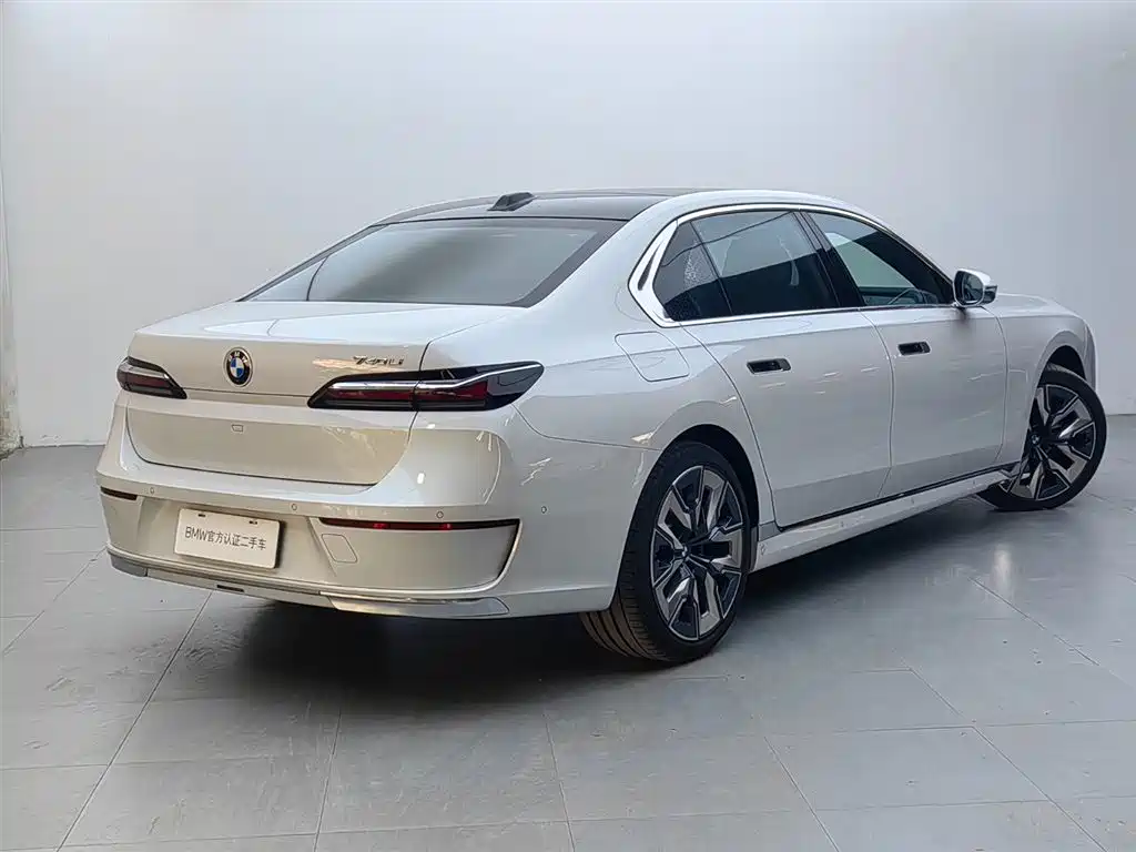 BMW 7 Series 7 2023 740Li Premium Luxury