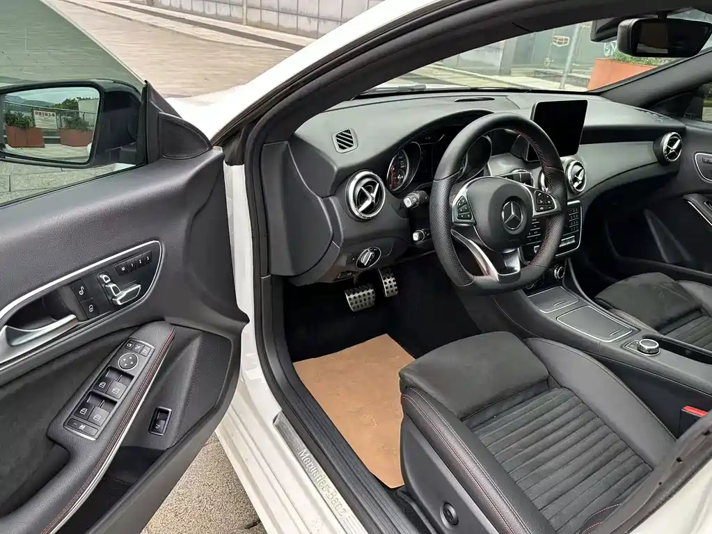 Mercedes-Benz CLA (Import) — миниатюра 4