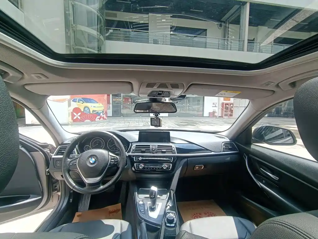 BMW 3 Series — миниатюра 16
