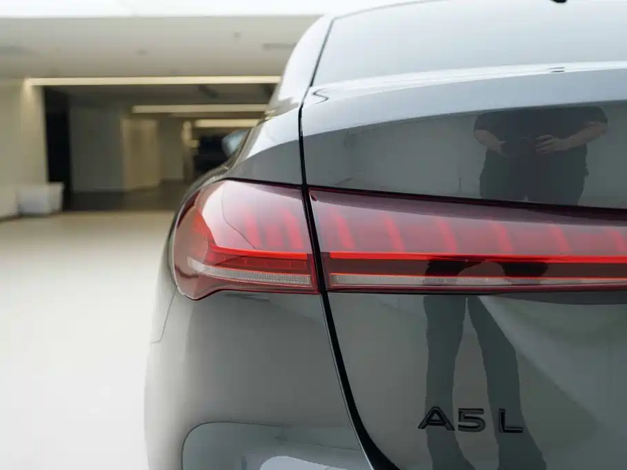 Audi Audi A5L — миниатюра 16