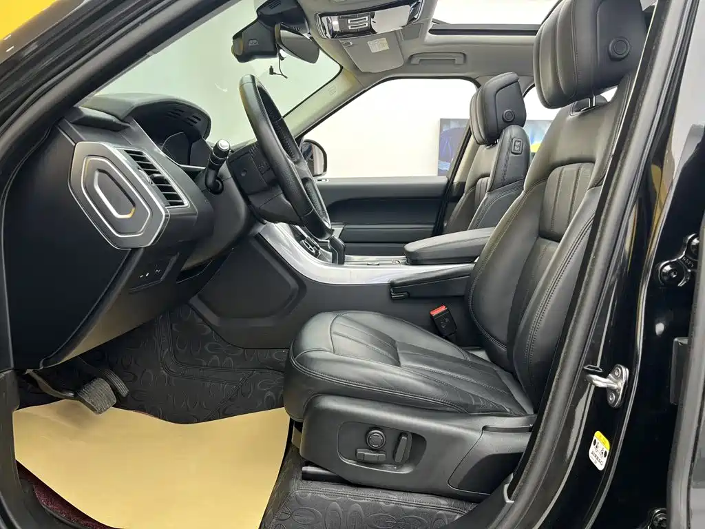 Land Rover Sport PHEV — миниатюра 17