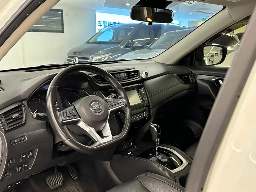 Nissan X-Trail — миниатюра 9