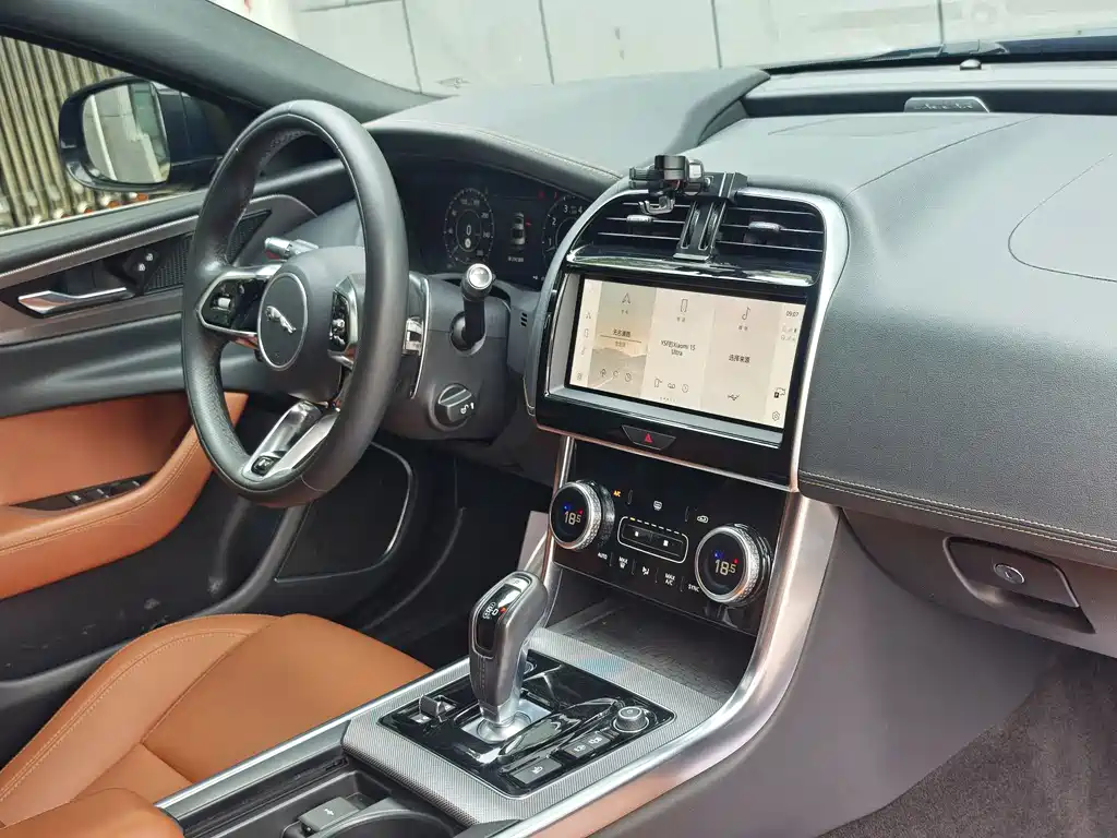 Jaguar XEL — миниатюра 14
