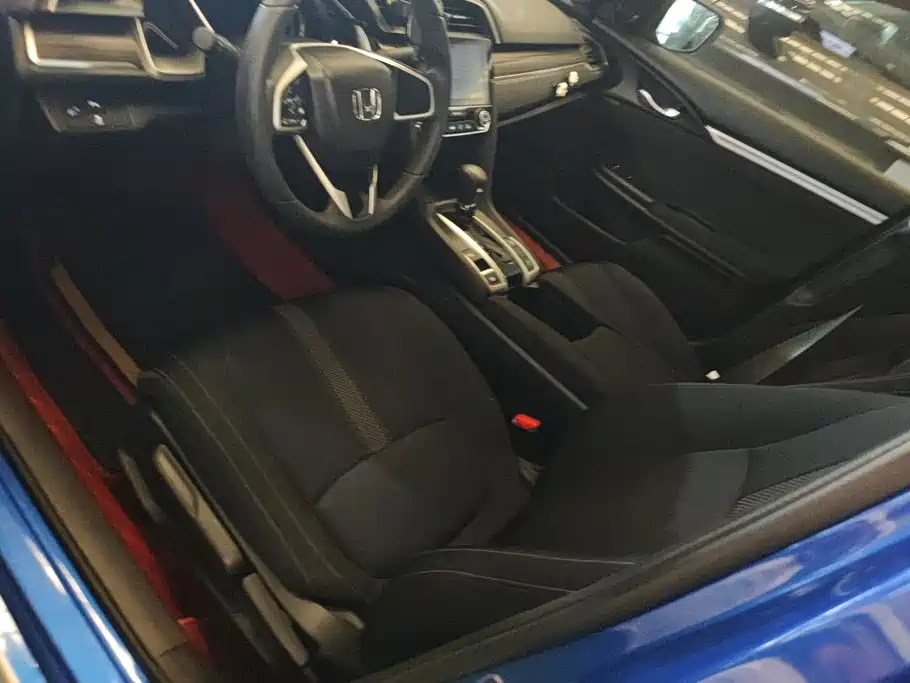 Honda Civic — миниатюра 9