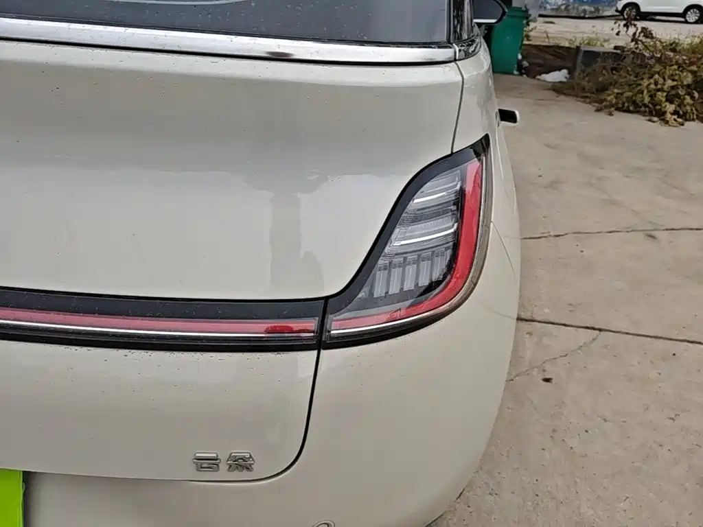 Baojun Yunduo — миниатюра 8