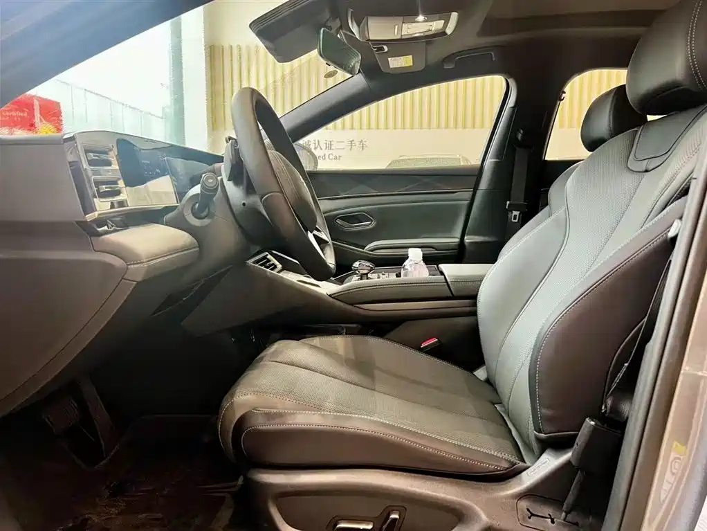 BYD Qin L L 2025 DM-i Smart Drive 120KM