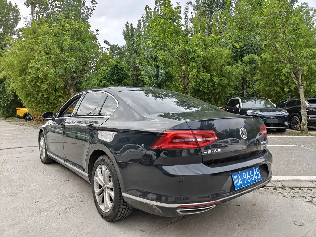Volkswagen Magotan — миниатюра 6