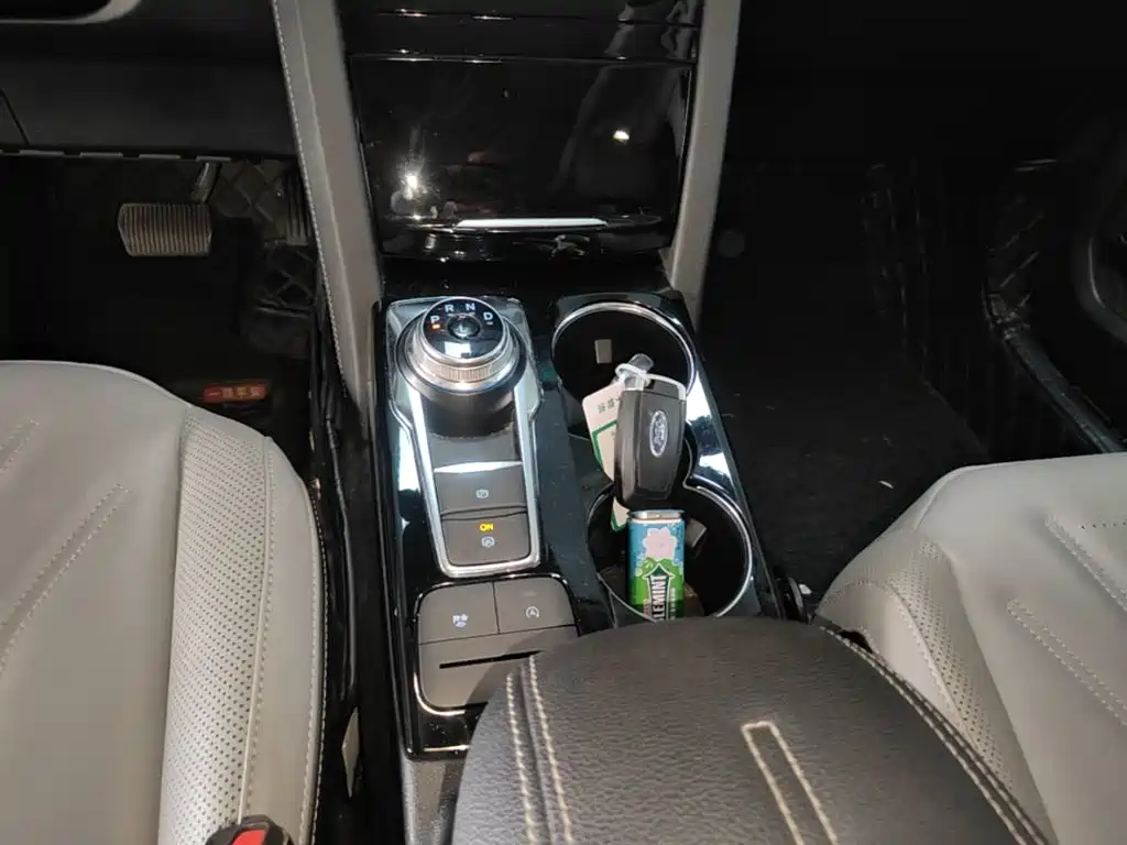 Ford Escape — миниатюра 14