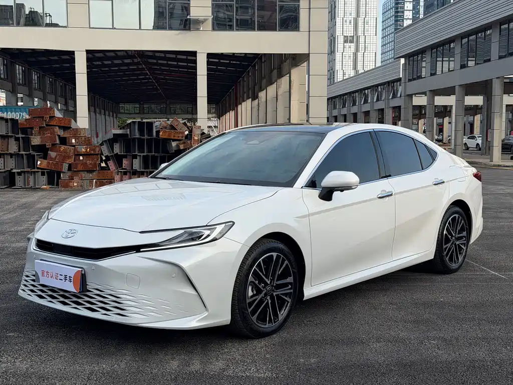 Toyota Camry 2025