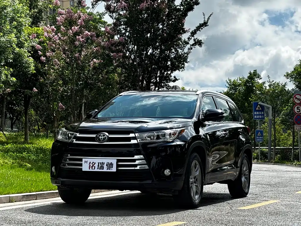 Toyota Highlander 2018 2.0T 7 мест V