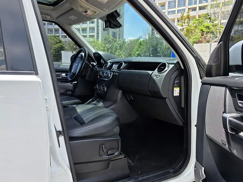 Land Rover Discovery 2015 3.0 SDV6 HSE