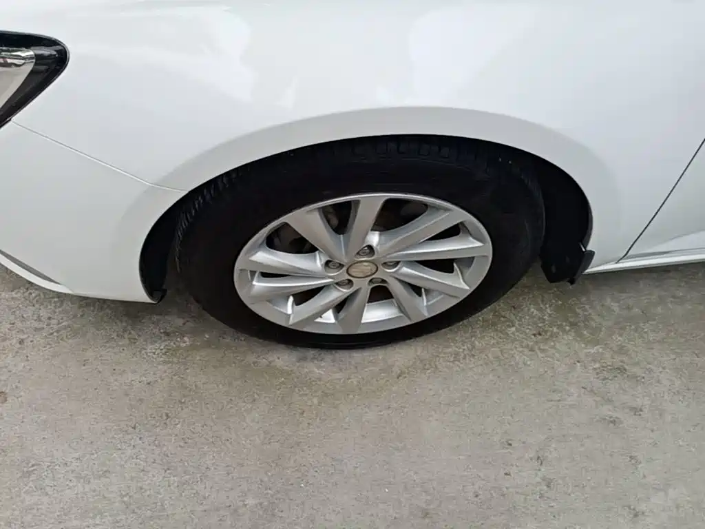 Buick Verano — миниатюра 23