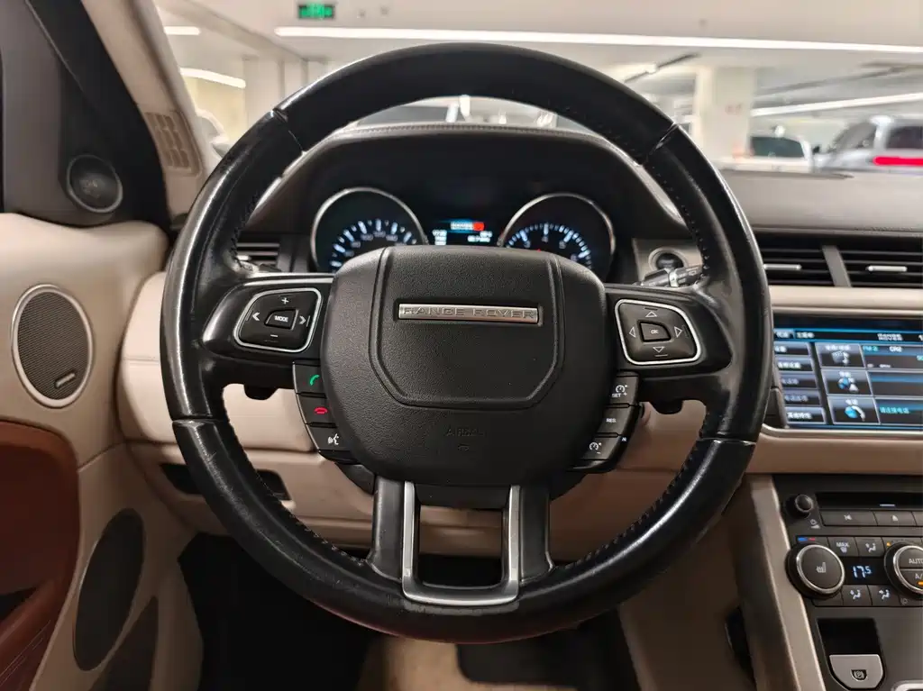 Land Rover Evoque (Import) — миниатюра 17