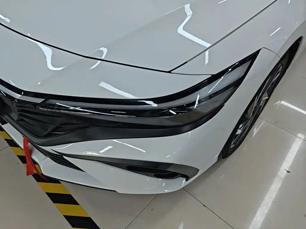 Hyundai Elantra — миниатюра 24