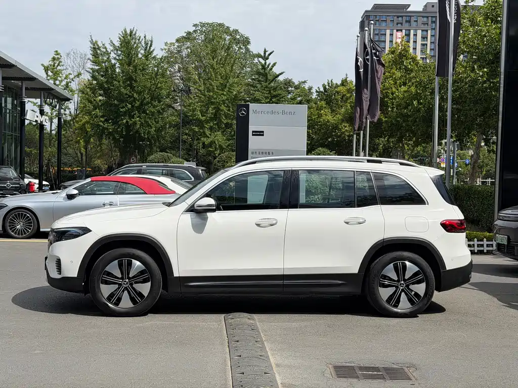Mercedes-Benz EQB — миниатюра 4