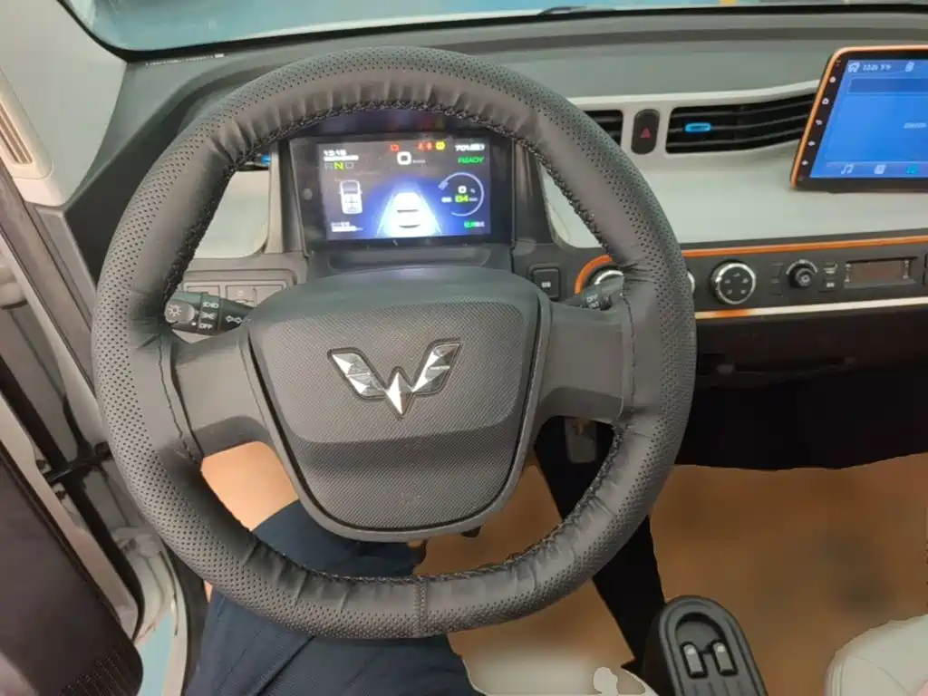Wuling MINIEV — миниатюра 10