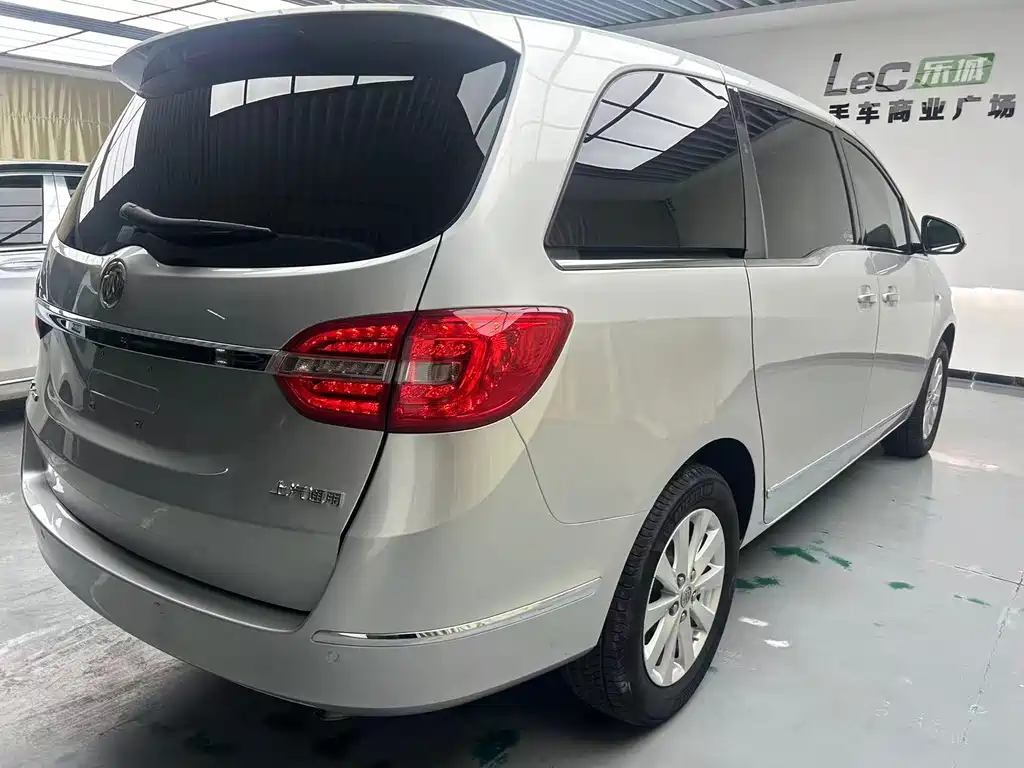 Buick GL8 — миниатюра 4