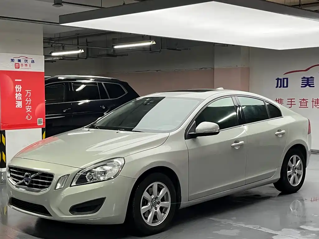 Купить Volvo S60 (Import)