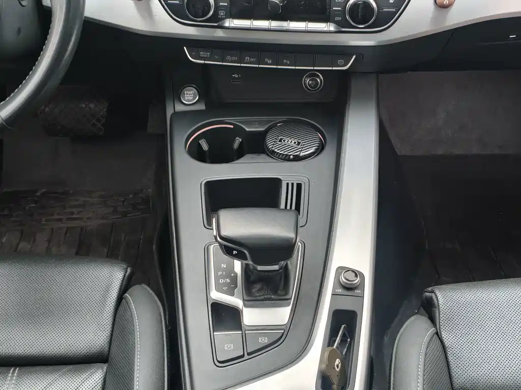 Audi A4L — миниатюра 6