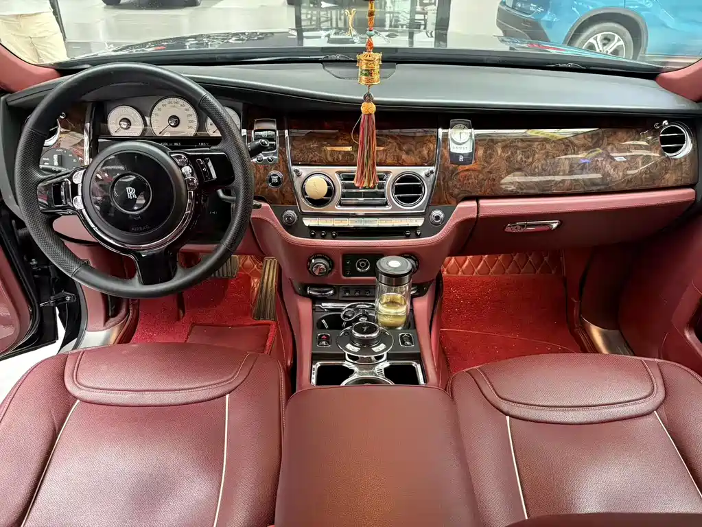 Rolls-Royce Ghost 2015 Series II Long Wheelbase