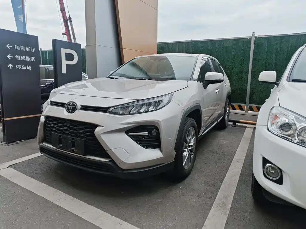 Купить Toyota Wildlander