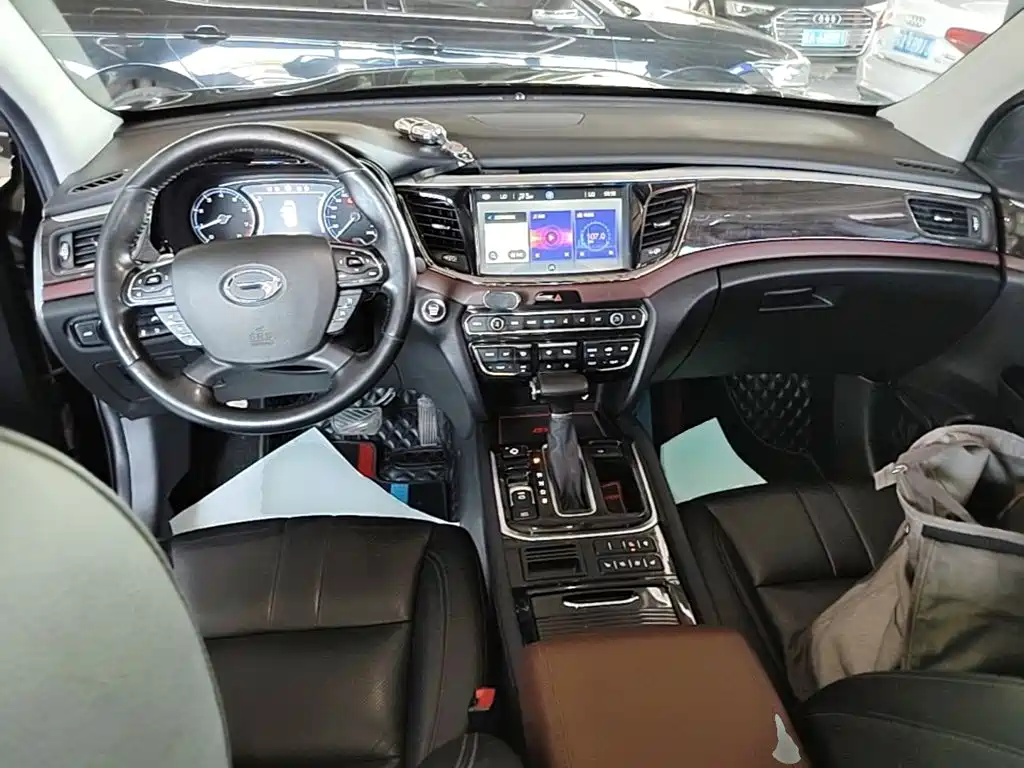 GAC GS8 2017 320T Luxury Smart Connect （ мест）