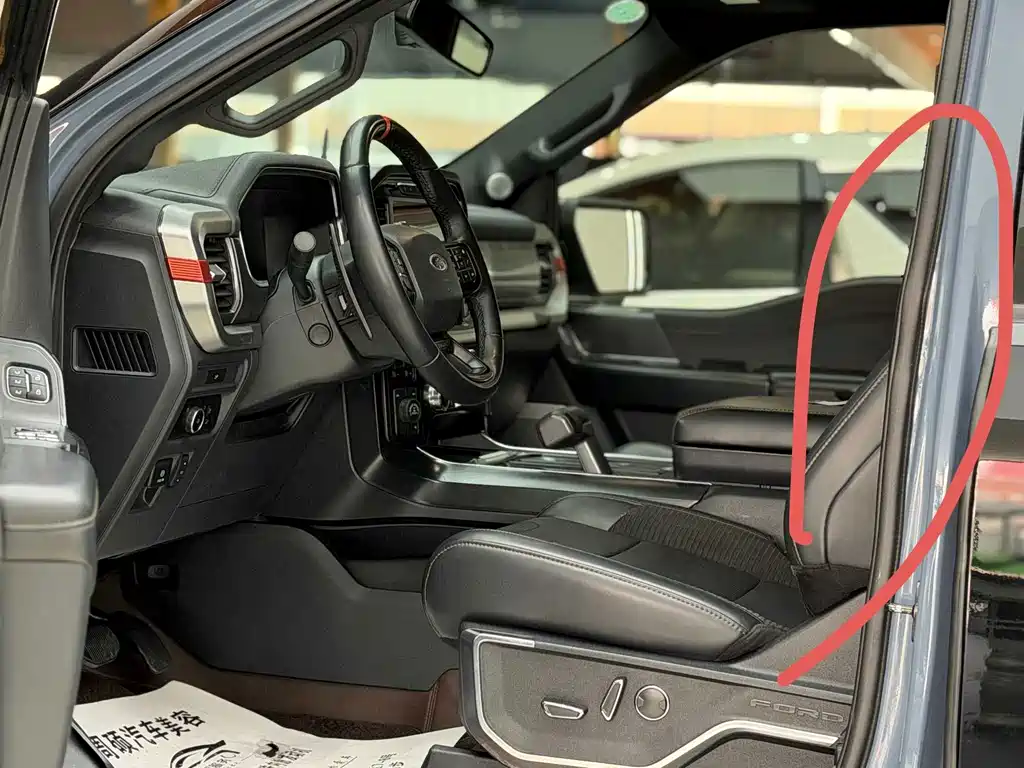 Toyota Vellfire — миниатюра 11