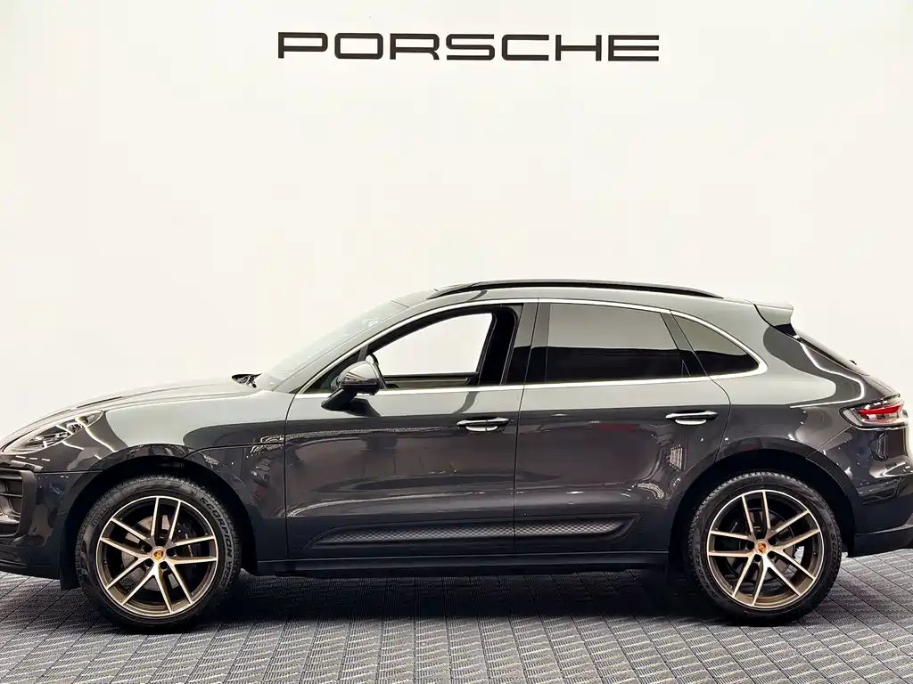 Porsche Macan — миниатюра 7