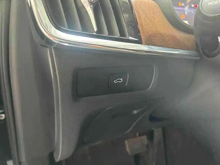 Volvo S90 — миниатюра 8
