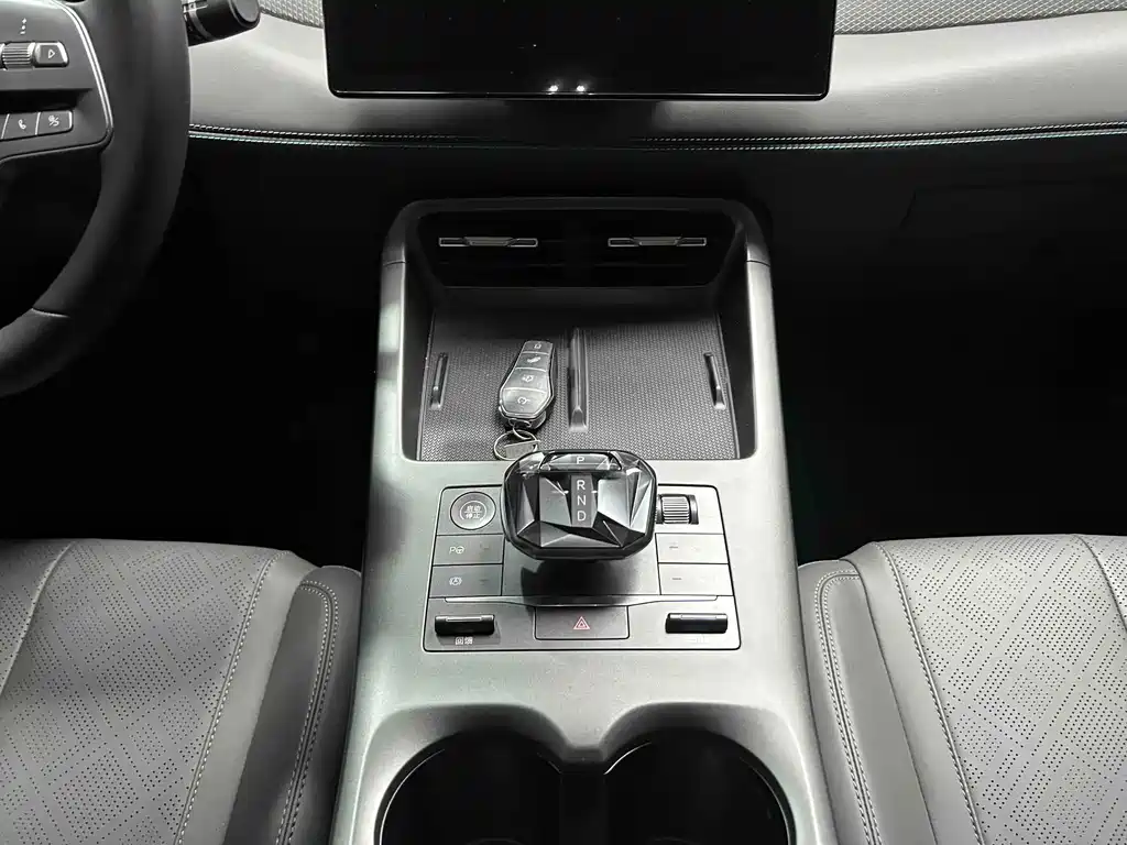 BYD Qin PLUS — миниатюра 15