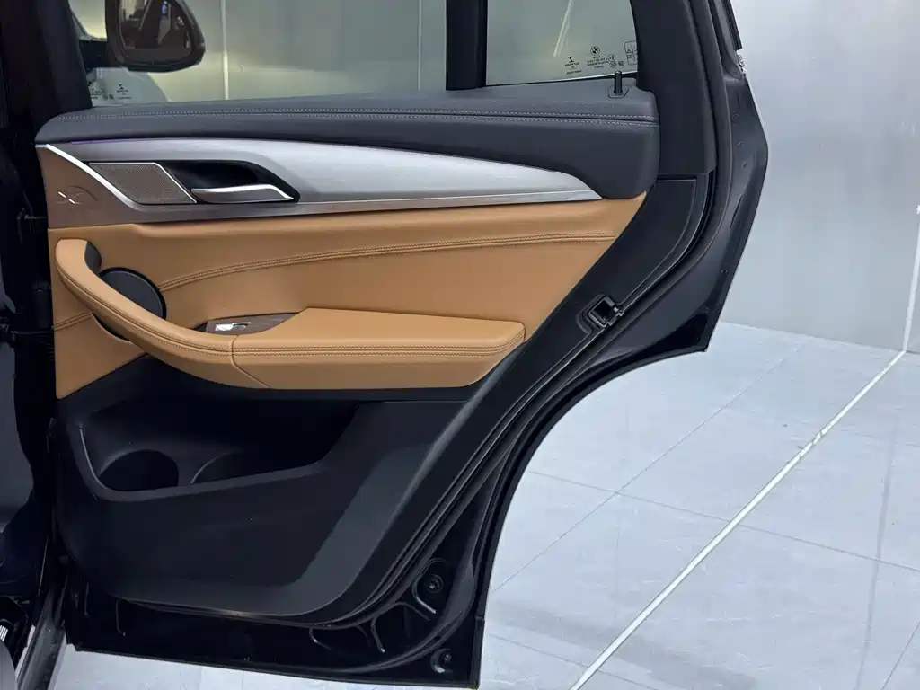 BMW iX3 — миниатюра 25