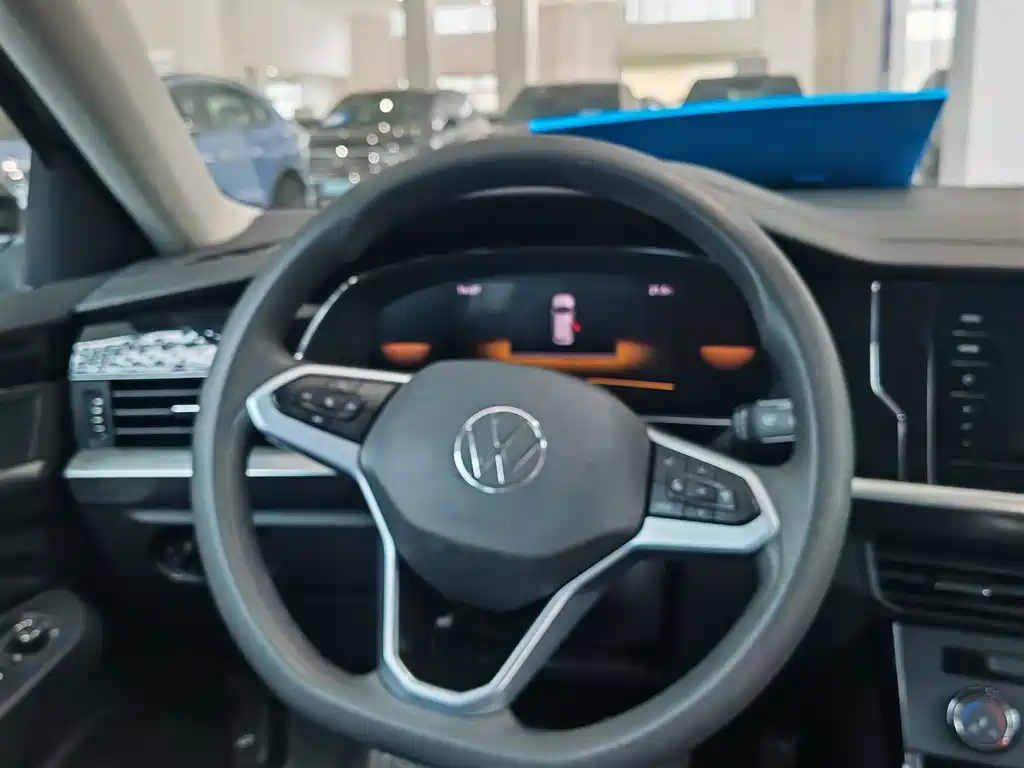 Volkswagen Passat 2024 280TSI