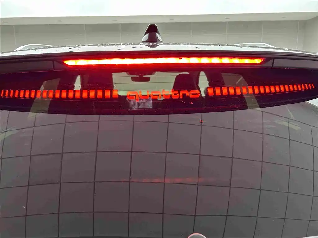 Audi Q5L — миниатюра 11