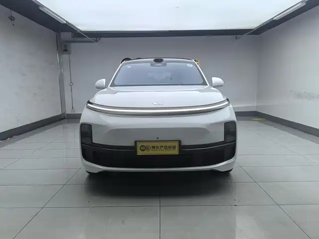 Li Auto L8
