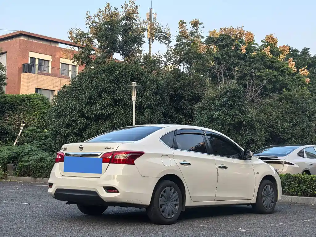 Nissan Sylphy — миниатюра 6
