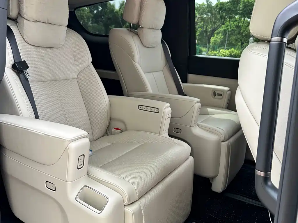 Li Auto Li MEGA — миниатюра 15
