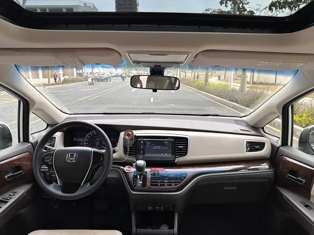 Honda Odyssey — миниатюра 7