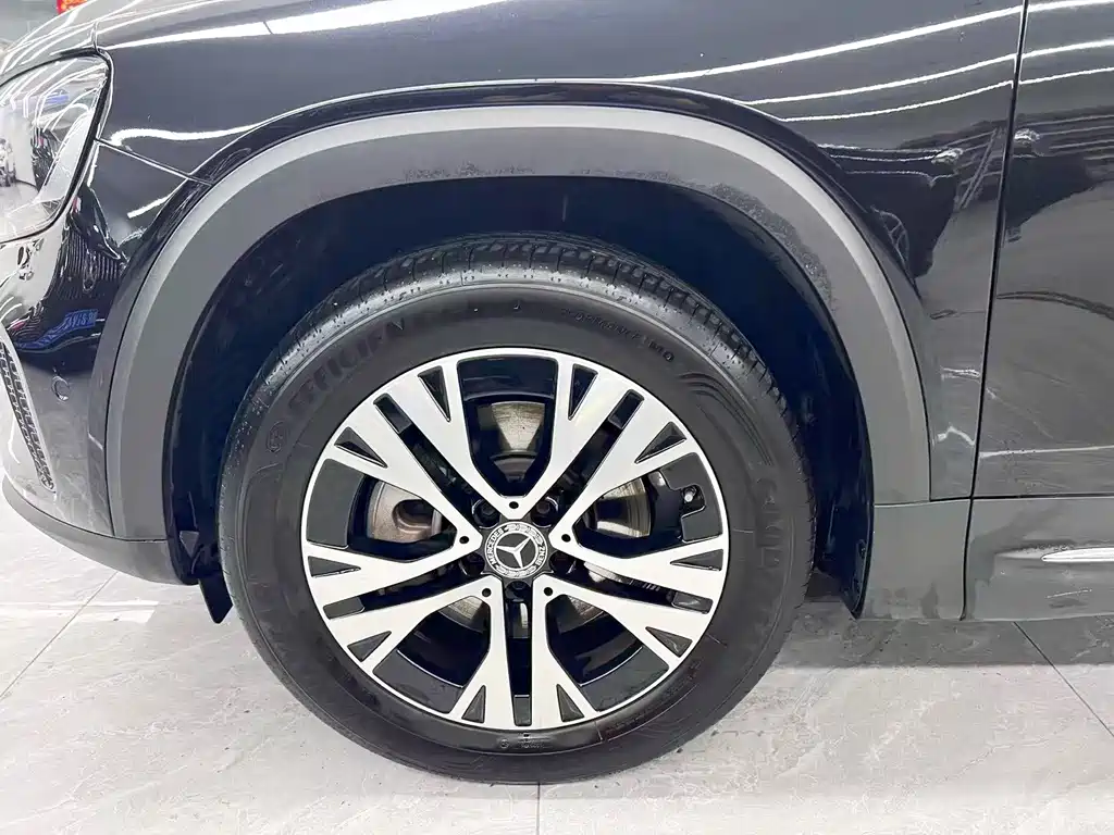 Mercedes-Benz GLB — миниатюра 22
